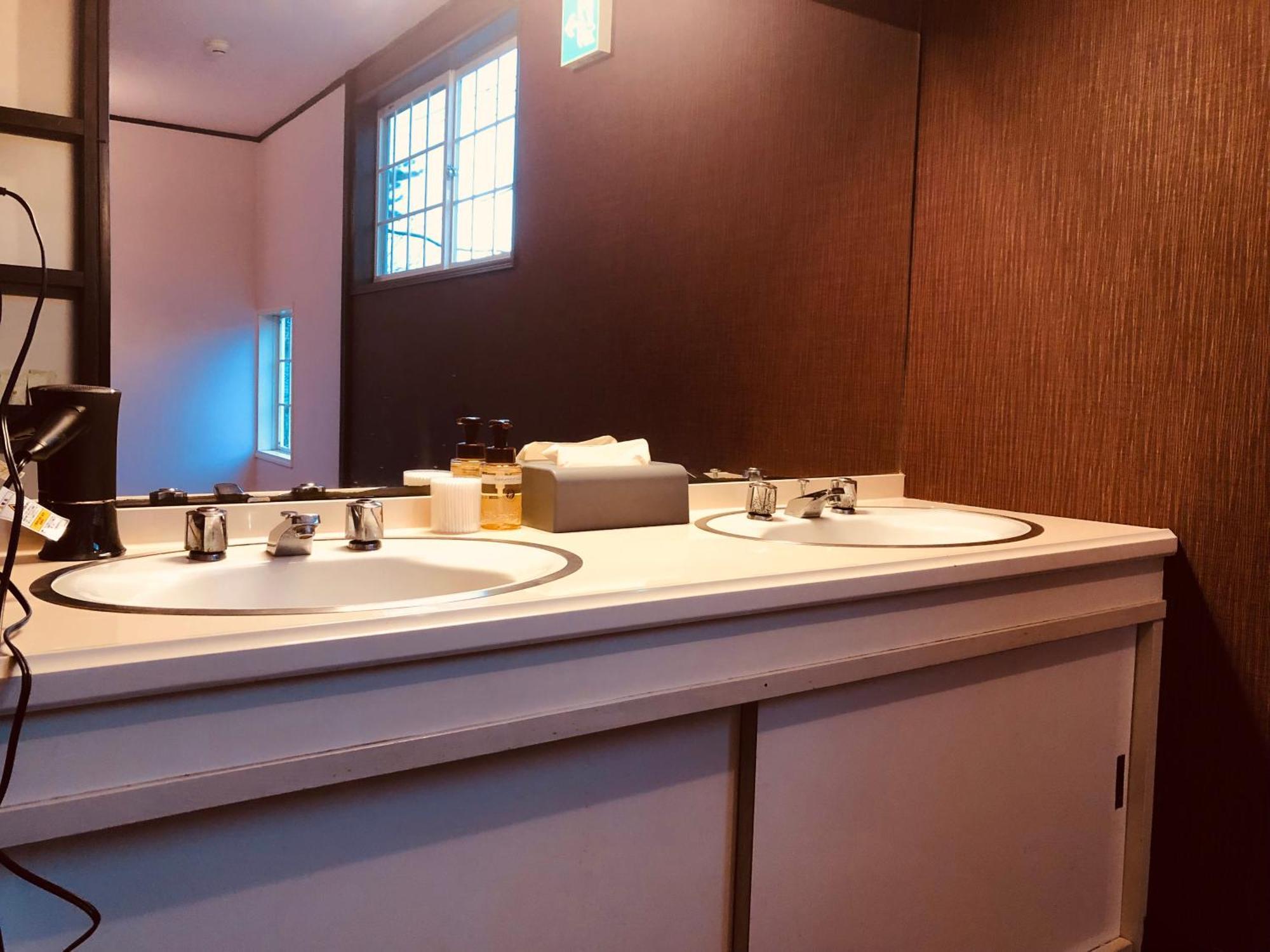 Buna Kusatsu Onsen Inn Εξωτερικό φωτογραφία